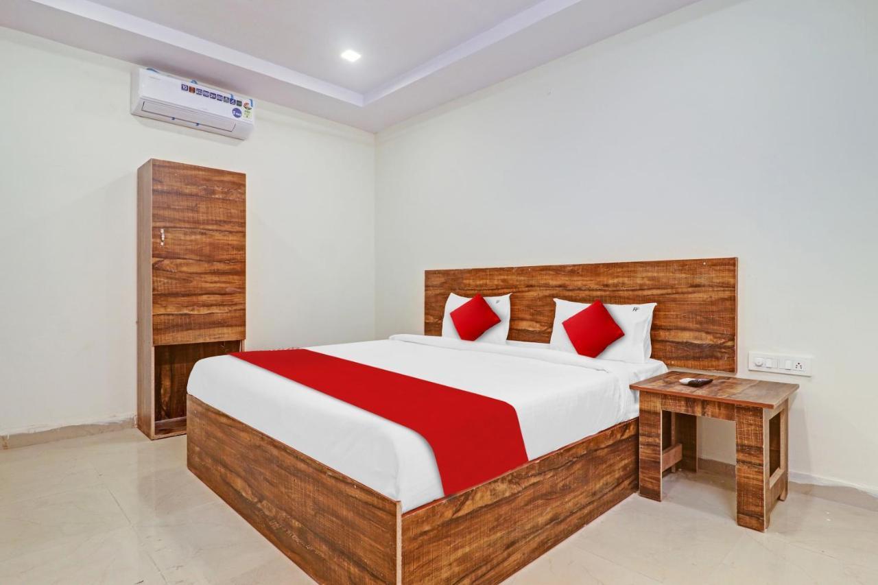 Hotel O R Square Inn Haiderabad Buitenkant foto