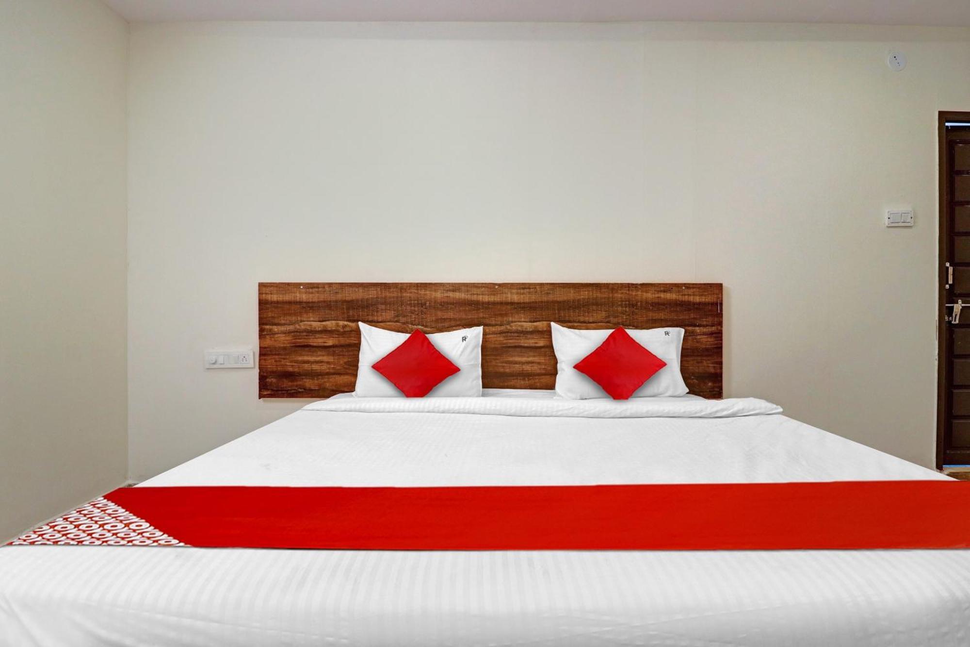 Hotel O R Square Inn Haiderabad Buitenkant foto