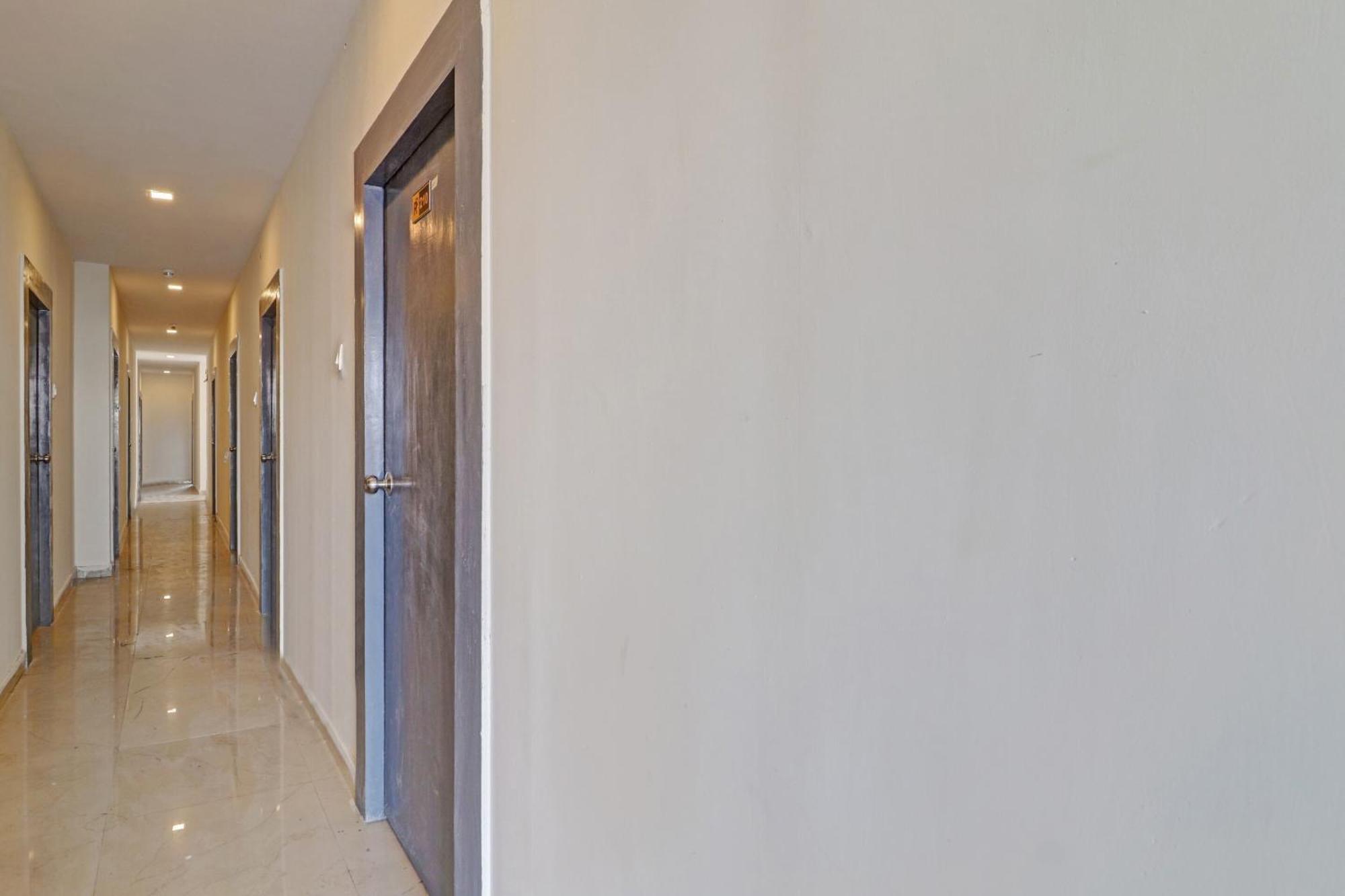 Hotel O R Square Inn Haiderabad Buitenkant foto