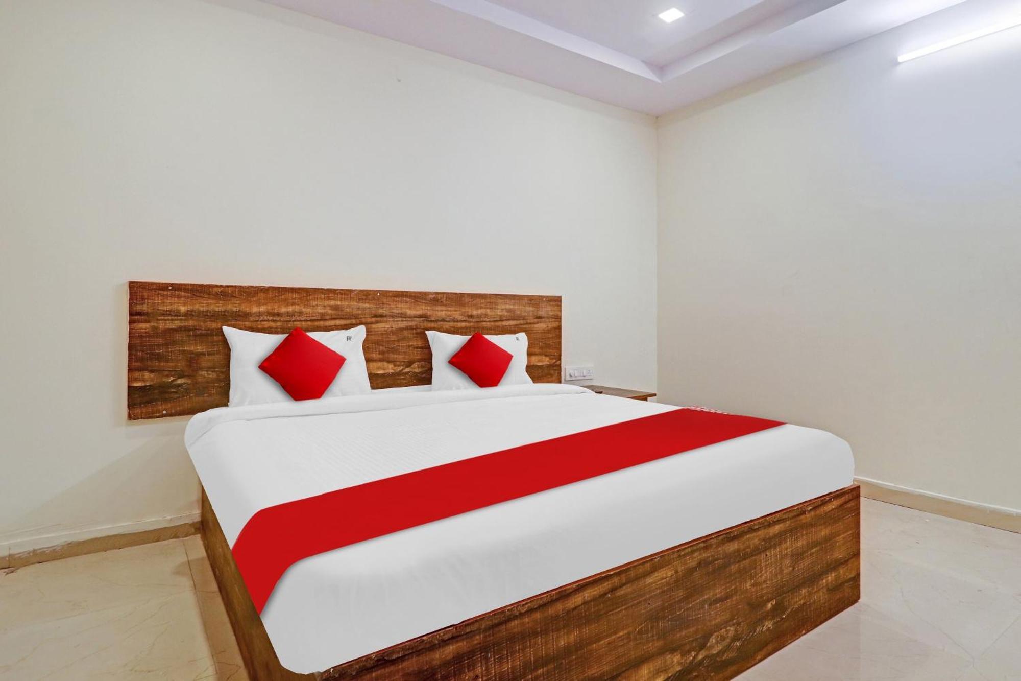 Hotel O R Square Inn Haiderabad Buitenkant foto