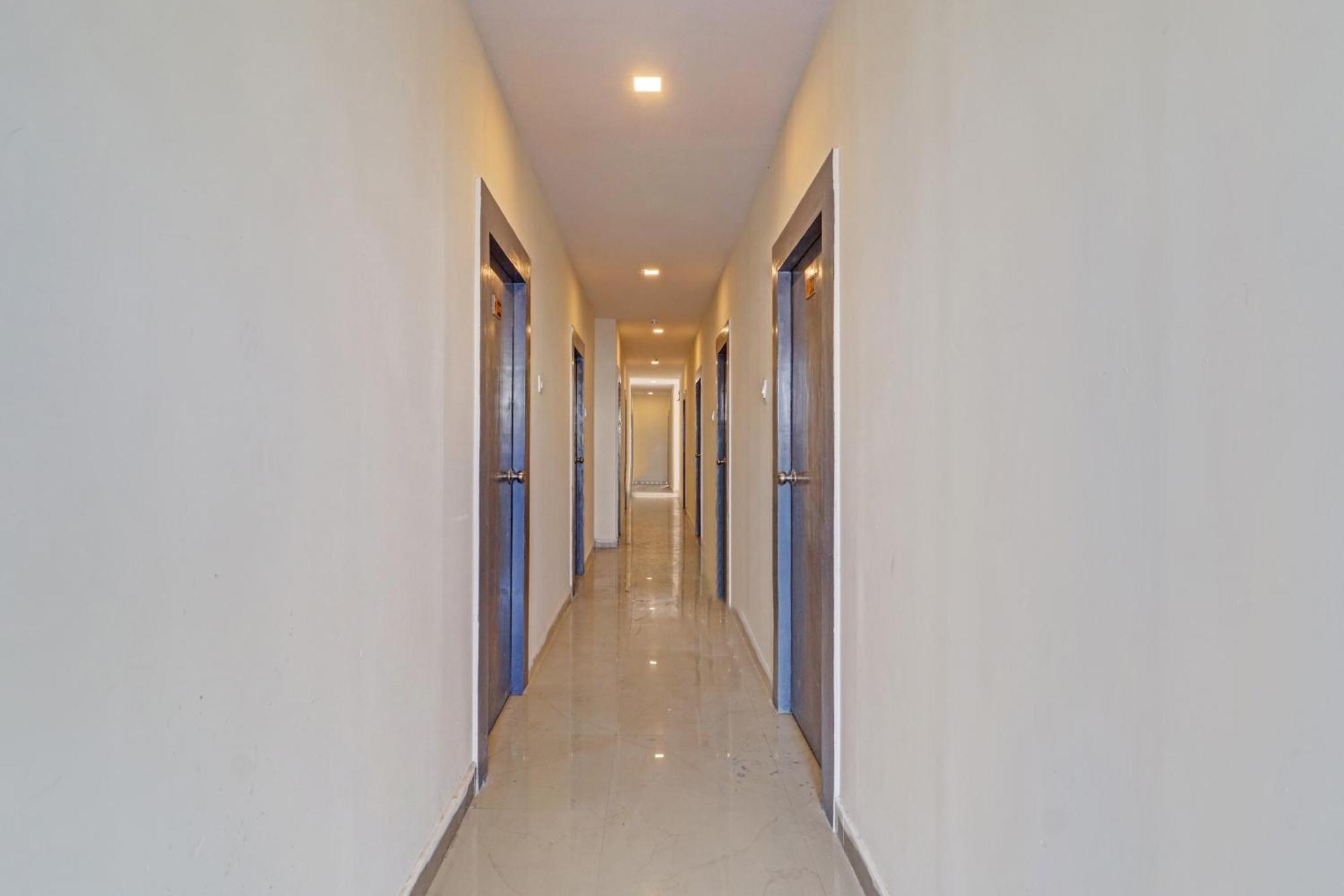 Hotel O R Square Inn Haiderabad Buitenkant foto