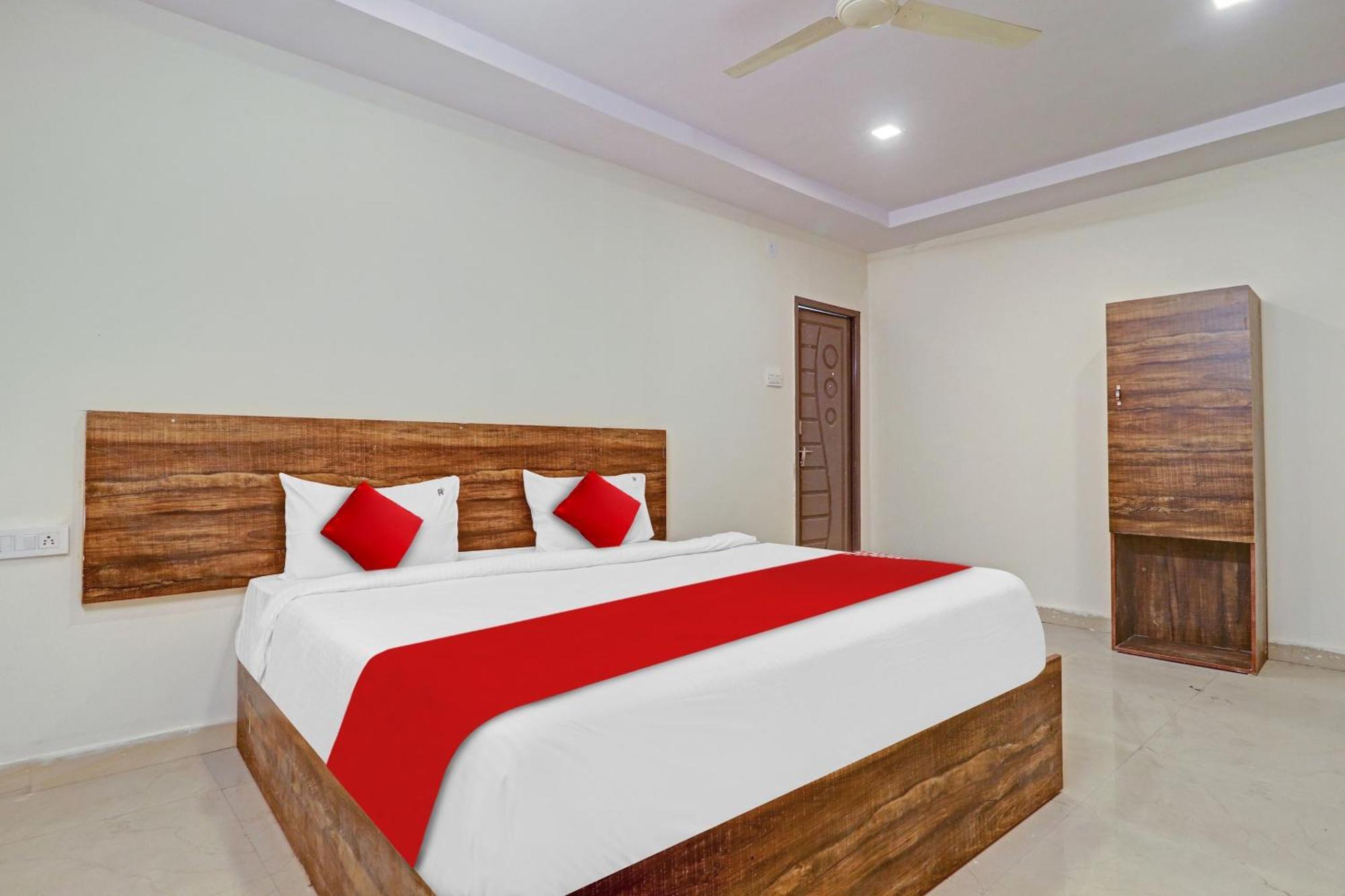 Hotel O R Square Inn Haiderabad Buitenkant foto